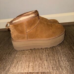 UGG classic ultra mini platform/size 7